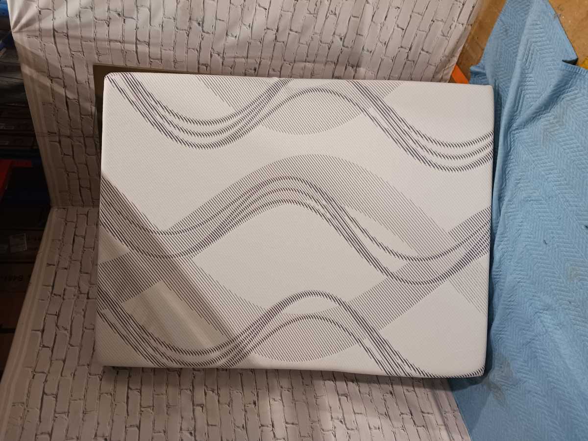 Tempur-Pedic ProSense Medium 12 Inch Mattress - Queen - Gallery Image 4
